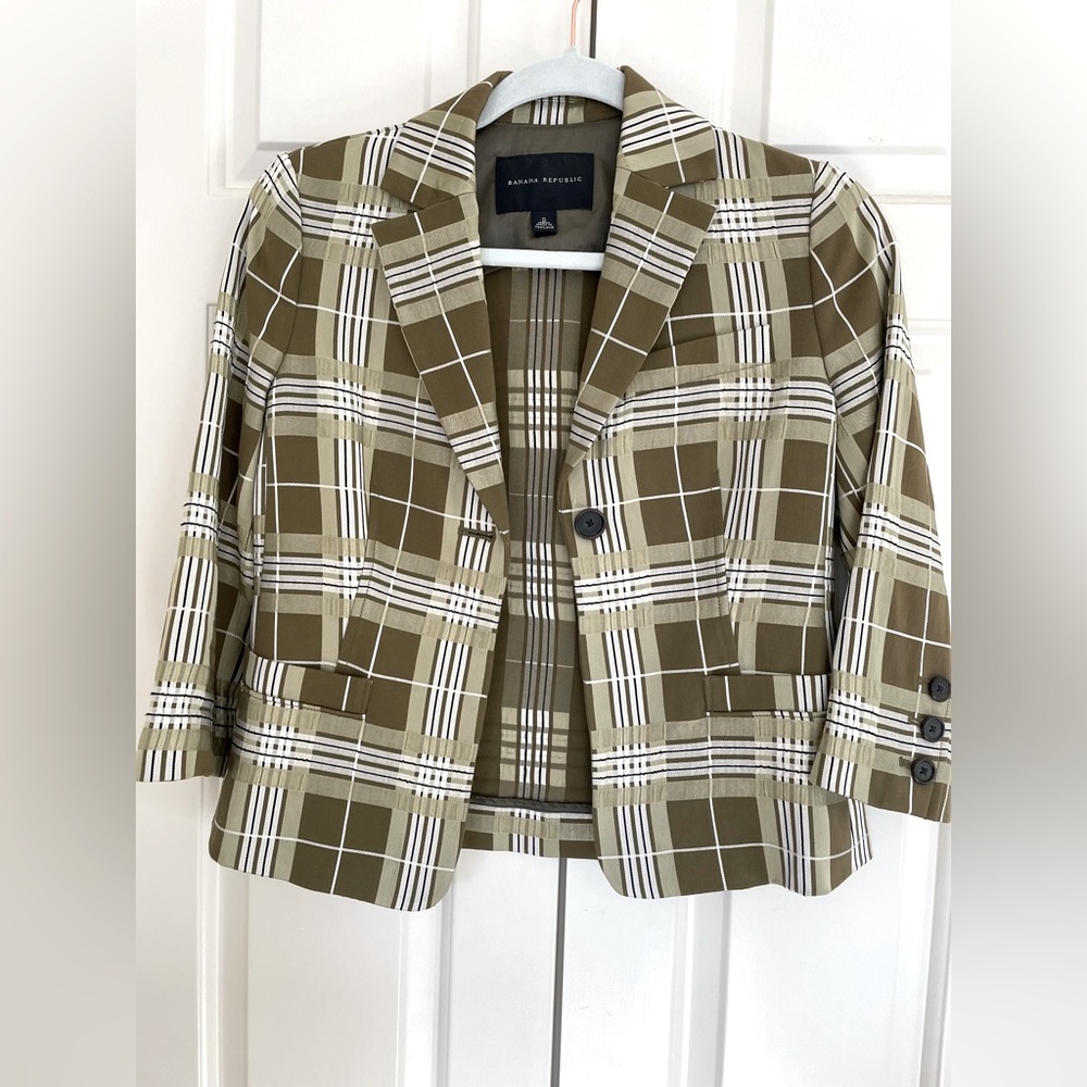 Banana Republic Blazer olive green check pattern Jacket size 0. Fits XS